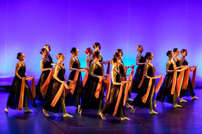 Stüdyo Yetişkin Bale Sahne Dersleri